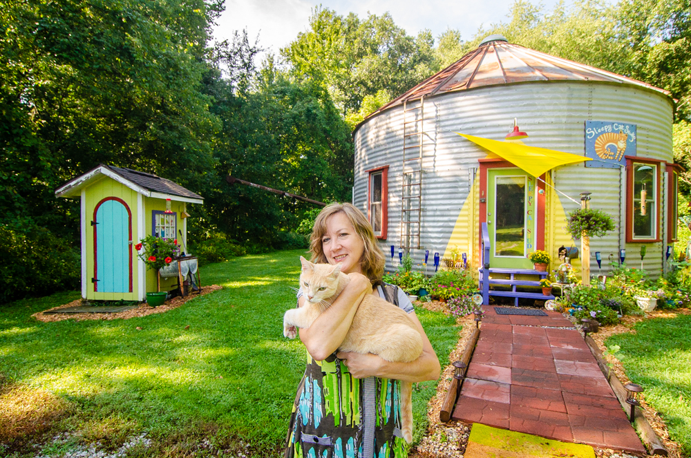 Converted Grain Bin is Now an Artist’s Studio