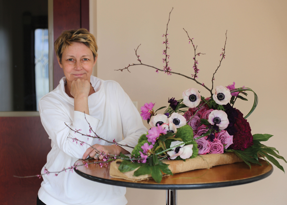 Artist Catherine Conlin Is Now Teaching Classes in Floral Design